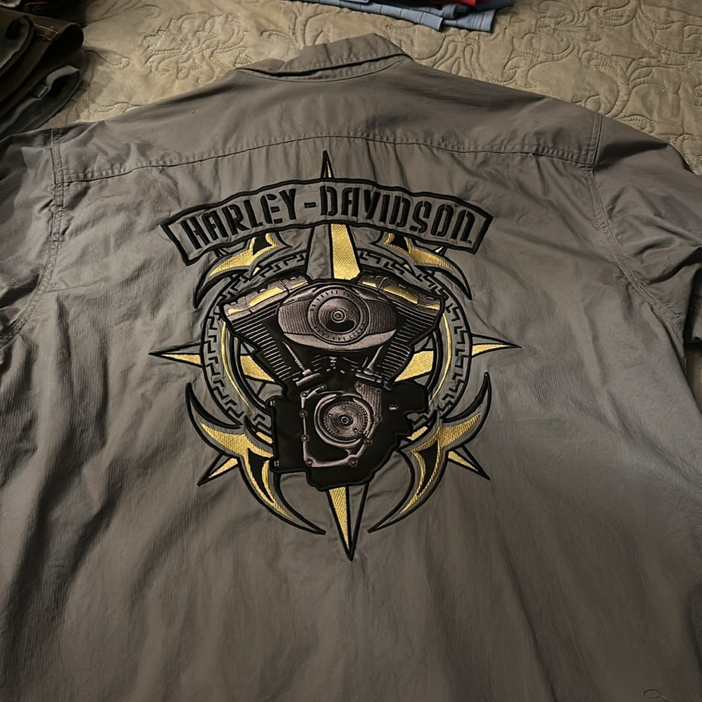 Harley Davidson Embroidered Shirt - Picture 3 of 6